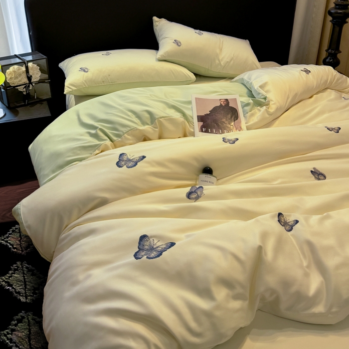 91家纺网 家纺一手货源 找家纺 红嘴企鹅2025新款幻影冰丝四件套-蝴蝶系列 幻影-奶昔白