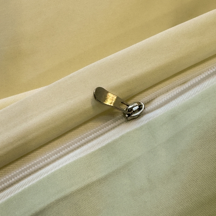 91家纺网 家纺一手货源 找家纺 红嘴企鹅2025新款幻影冰丝四件套-蝴蝶系列 幻影-奶昔白