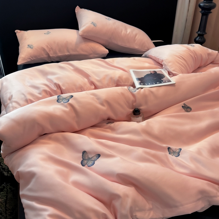 91家纺网 家纺一手货源 找家纺 红嘴企鹅2025新款幻影冰丝四件套-蝴蝶系列 幻影-玉色