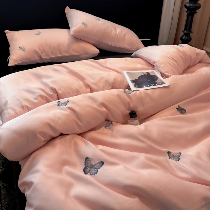 91家纺网 家纺一手货源 找家纺 红嘴企鹅2025新款幻影冰丝四件套-蝴蝶系列 幻影-玉色