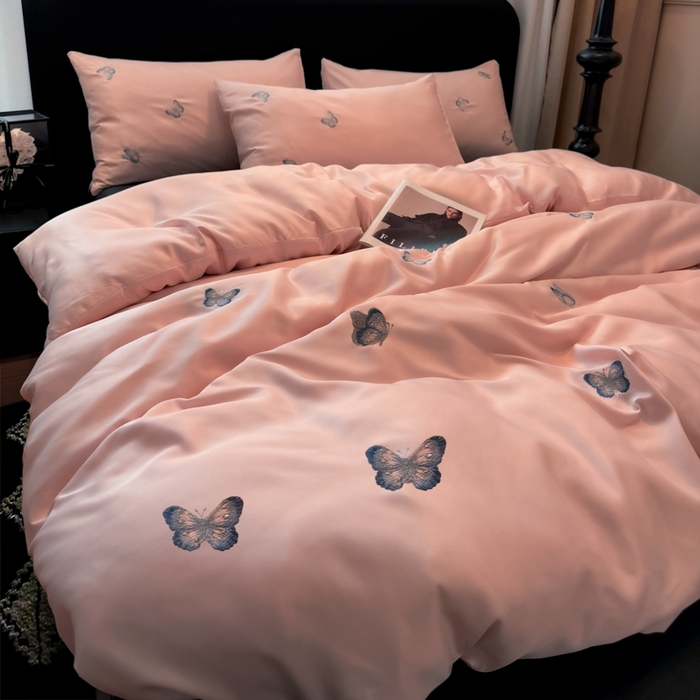 91家纺网 家纺一手货源 找家纺 红嘴企鹅2025新款幻影冰丝四件套-蝴蝶系列 幻影-玉色