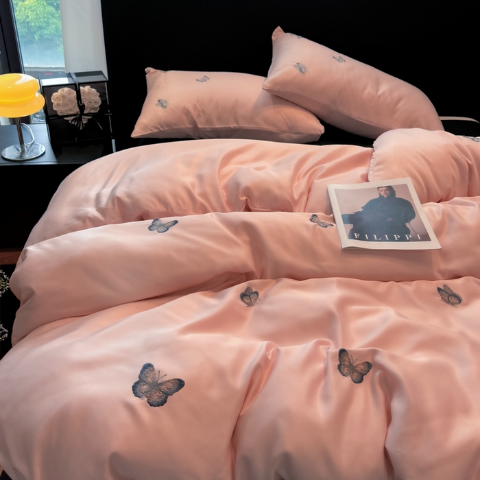 91家纺网 家纺一手货源 找家纺 红嘴企鹅2025新款幻影冰丝四件套-蝴蝶系列 幻影-玉色