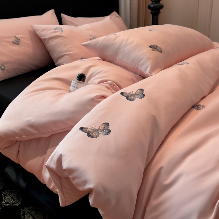 91家纺网 家纺一手货源 找家纺 红嘴企鹅2025新款幻影冰丝四件套-蝴蝶系列 幻影-玉色