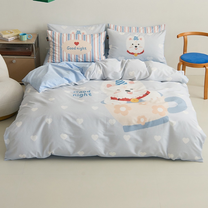 91家纺网 家纺一手货源 找家纺 RYB红黄兰 开学季2025新款ins设计师原创13372大版卡通数码印花40s全棉纯棉三件套四件套 爱心西高地