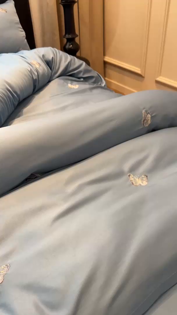 91家纺网 家纺一手货源 找家纺 红嘴企鹅2025新款幻影冰丝四件套-蝴蝶系列 幻影-宾利兰