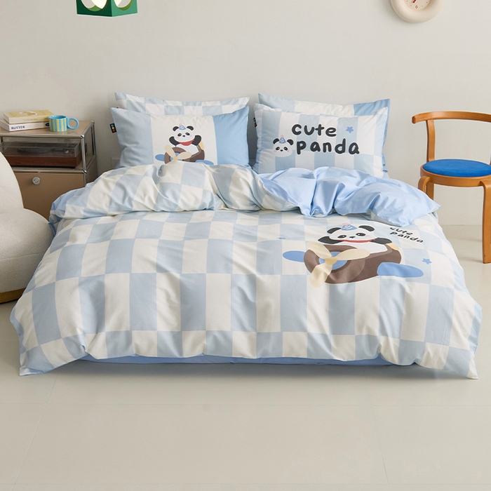 91家纺网 家纺一手货源 找家纺 RYB红黄兰 开学季2025新款ins设计师原创13372大版卡通数码印花40s全棉纯棉三件套四件套 太空熊猫