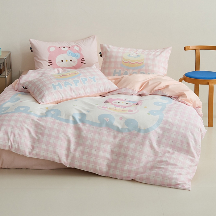 91家纺网 家纺一手货源 找家纺 RYB红黄兰 开学季2025新款ins设计师原创13372大版卡通数码印花40s全棉纯棉三件套四件套 蛋糕小奶猫