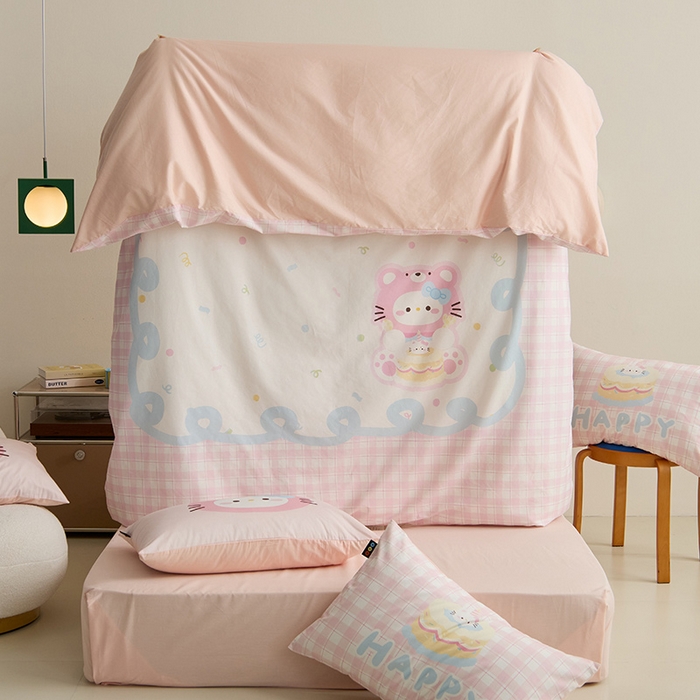 91家纺网 家纺一手货源 找家纺 RYB红黄兰 开学季2025新款ins设计师原创13372大版卡通数码印花40s全棉纯棉三件套四件套 蛋糕小奶猫