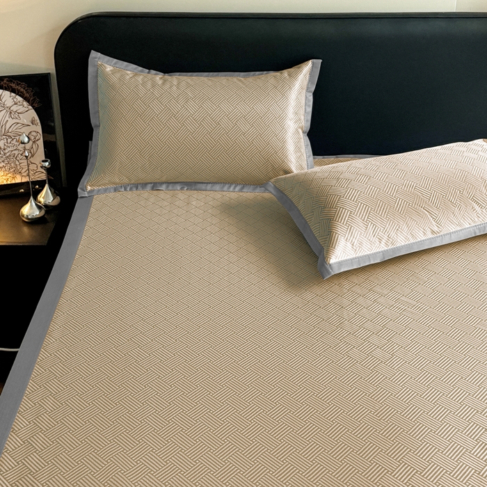 91家纺网 家纺一手货源 找家纺 红嘴企鹅2025新款人字纹提花冰丝凉席（量大可聊 ） 人字纹提花-咖啡