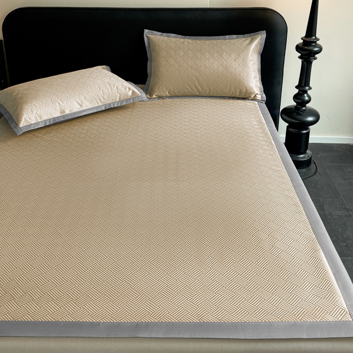 91家纺网 家纺一手货源 找家纺 红嘴企鹅2025新款人字纹提花冰丝凉席（量大可聊 ） 人字纹提花-咖啡