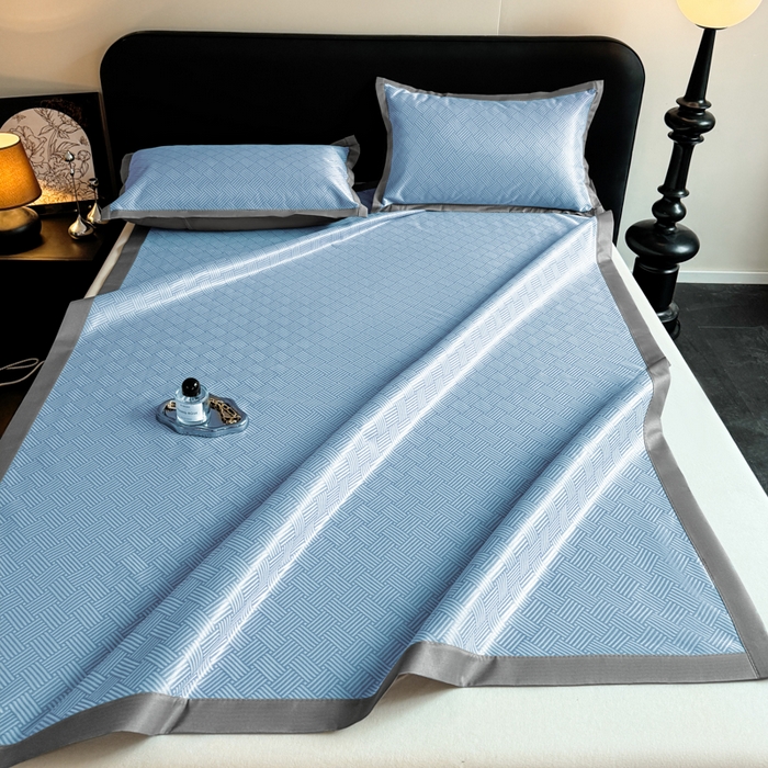 91家纺网 家纺一手货源 找家纺 红嘴企鹅2025新款人字纹提花冰丝凉席（量大可聊 ） 人字纹提花-蓝色