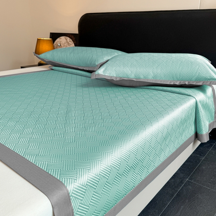 91家纺网 家纺一手货源 找家纺 红嘴企鹅2025新款人字纹提花冰丝凉席（量大可聊 ） 人字纹提花-绿色