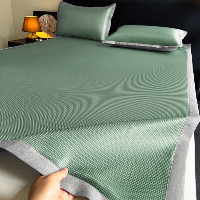 91家纺网 家纺一手货源 找家纺 （总）红嘴企鹅2025新款千鸟格提花冰丝凉席（量大可聊）