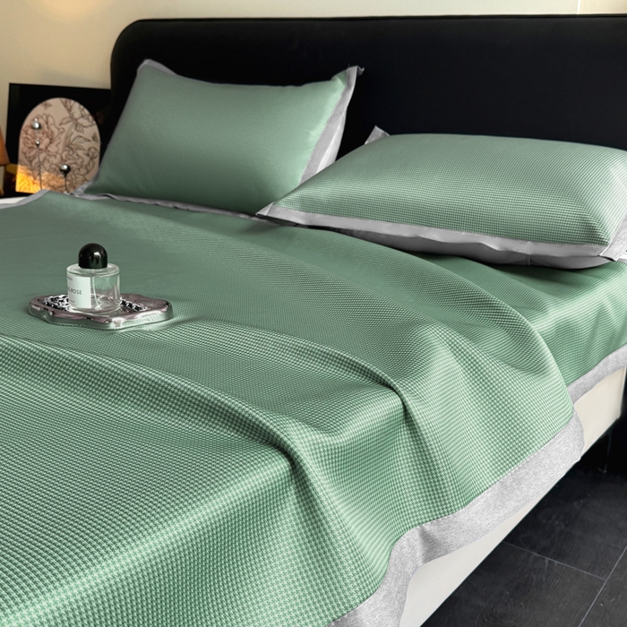 91家纺网 家纺一手货源 找家纺 （总）红嘴企鹅2025新款千鸟格提花冰丝凉席（量大可聊）