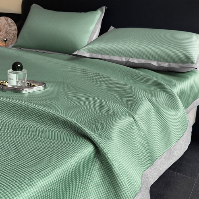 91家纺网 家纺一手货源 找家纺 （总）红嘴企鹅2025新款千鸟格提花冰丝凉席（量大可聊）