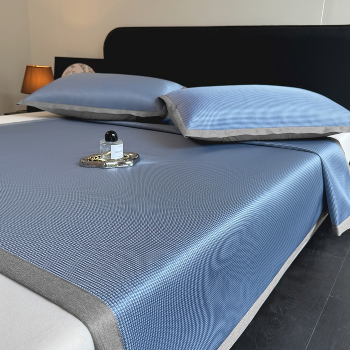 91家纺网 家纺一手货源 找家纺 红嘴企鹅2025新款千鸟格提花冰丝凉席（量大可聊） 千鸟格-提花蓝