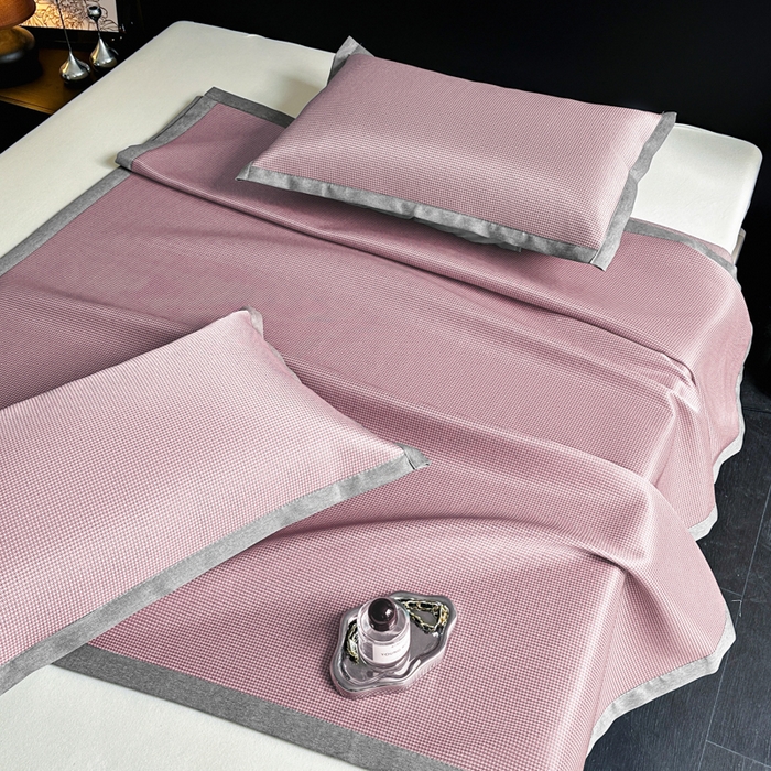 91家纺网 家纺一手货源 找家纺 红嘴企鹅2025新款千鸟格提花冰丝凉席（量大可聊） 千鸟格-提花粉