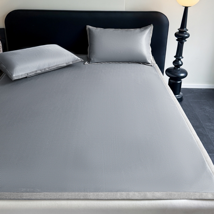 91家纺网 家纺一手货源 找家纺 红嘴企鹅2025新款千鸟格提花冰丝凉席（量大可聊） 千鸟格-提花灰