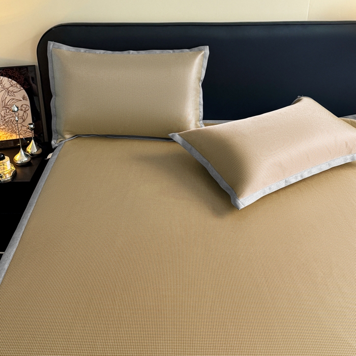 91家纺网 家纺一手货源 找家纺 红嘴企鹅2025新款千鸟格提花冰丝凉席（量大可聊） 千鸟格-提花咖