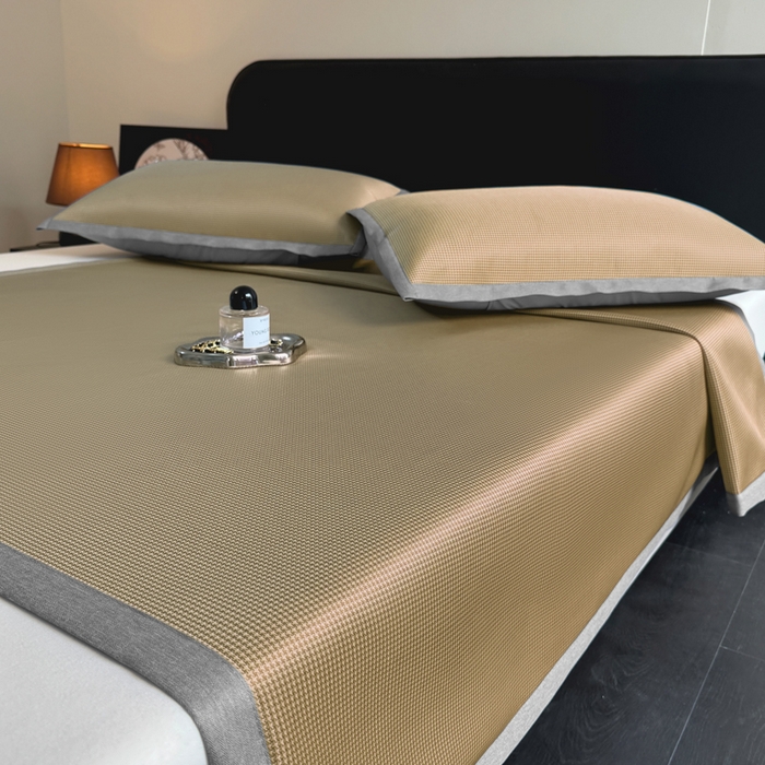 91家纺网 家纺一手货源 找家纺 红嘴企鹅2025新款千鸟格提花冰丝凉席（量大可聊） 千鸟格-提花咖