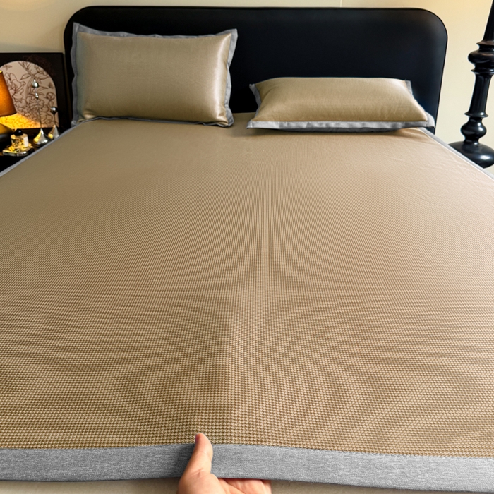 91家纺网 家纺一手货源 找家纺 红嘴企鹅2025新款千鸟格提花冰丝凉席（量大可聊） 千鸟格-提花咖