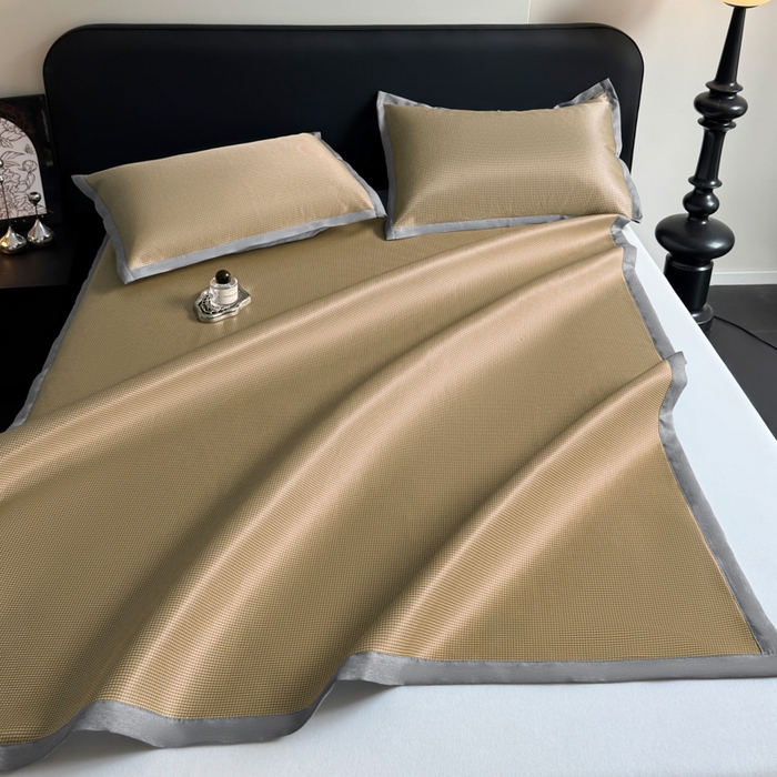 91家纺网 家纺一手货源 找家纺 红嘴企鹅2025新款千鸟格提花冰丝凉席（量大可聊） 千鸟格-提花咖