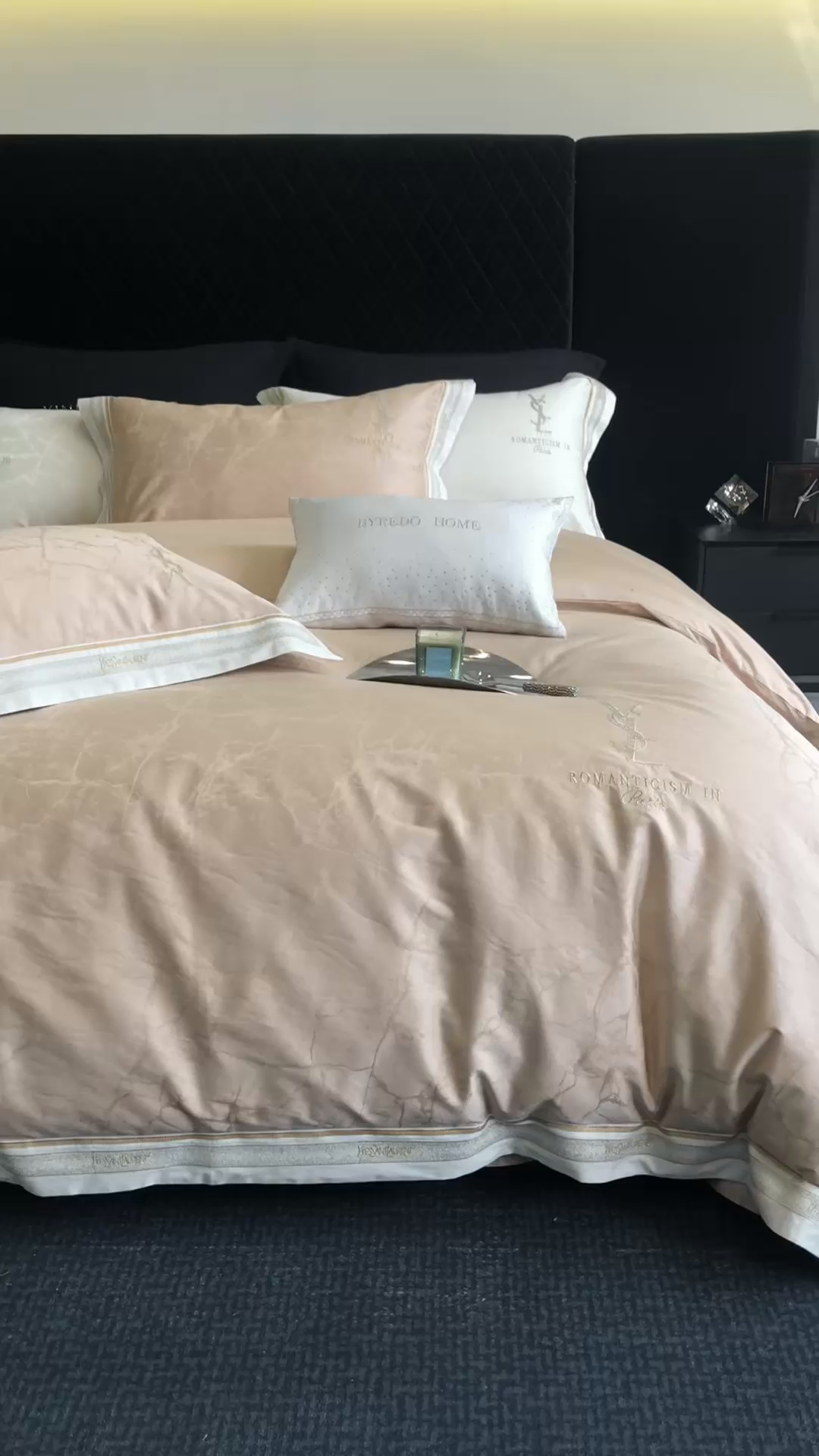 91家纺网 家纺一手货源 找家纺 馨蕊家居 2025新款全棉提花四件套-慕奈 慕奈-香槟