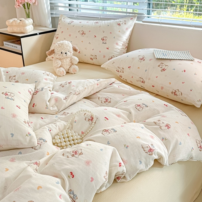 91家纺网 家纺一手货源 找家纺 卓缦家纺 2025新款-A类全棉纯棉双层纱小清新印花单被套单枕套学生单被套 被套单件单枕套 假日甜心猫-米白