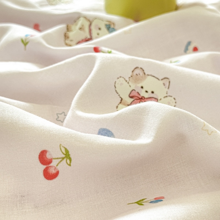 91家纺网 家纺一手货源 找家纺 卓缦家纺 2025新款-A类全棉纯棉双层纱小清新印花单被套单枕套学生单被套 被套单件单枕套 假日甜心猫-米白