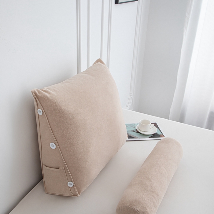 91家纺网 家纺一手货源 找家纺 沐沐家纺 2026新款仿棉绒三角靠背带头枕 杏色