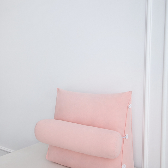 91家纺网 家纺一手货源 找家纺 沐沐家纺 2026新款仿棉绒三角靠背带头枕 樱花粉