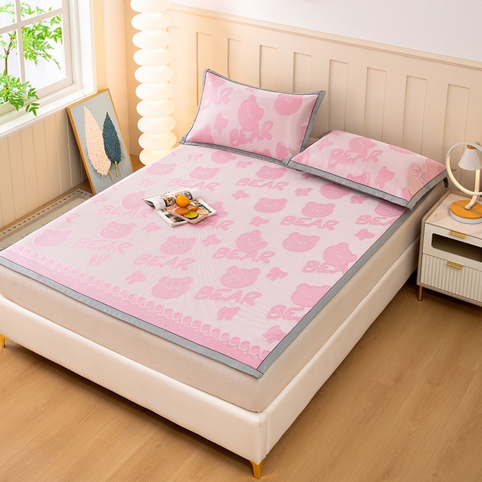 91家纺网 家纺一手货源 找家纺 莱家富 2025新款A类凉感提花冰丝凉席 快乐小熊-粉