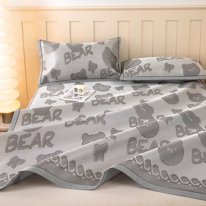 91家纺网 家纺一手货源 找家纺 莱家富 2025新款A类凉感提花冰丝凉席 快乐小熊-灰