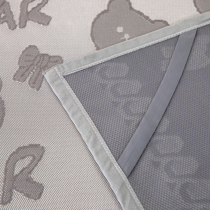 91家纺网 家纺一手货源 找家纺 莱家富 2025新款A类凉感提花冰丝凉席 快乐小熊-灰