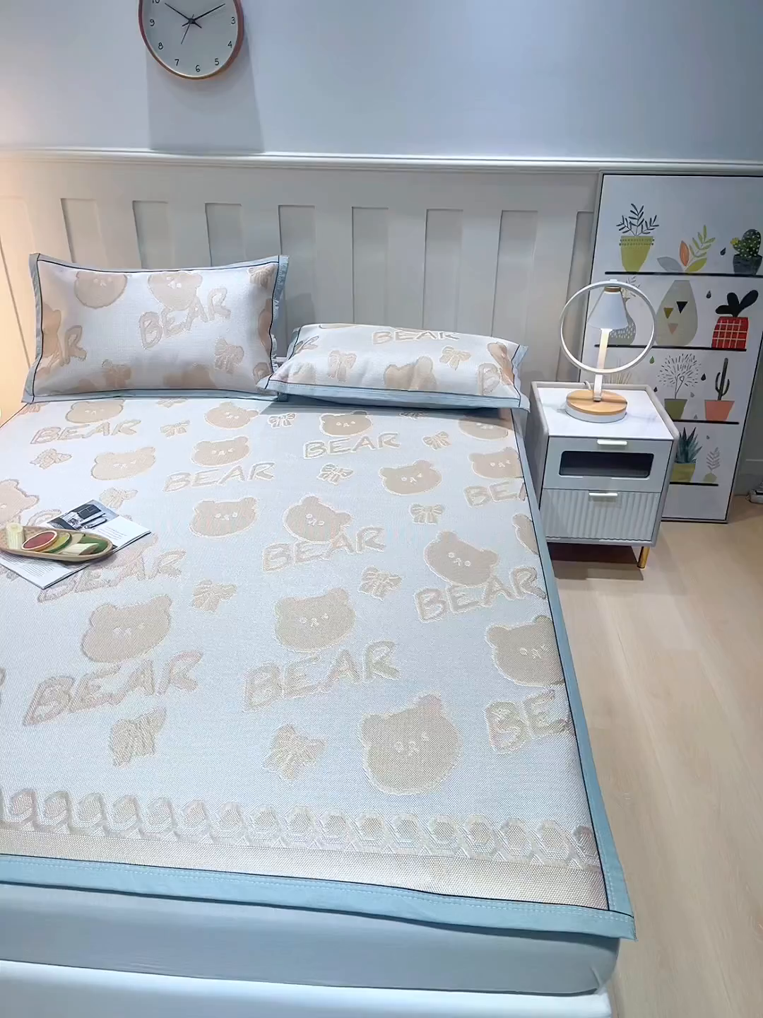 91家纺网 家纺一手货源 找家纺 莱家富 2025新款A类凉感提花冰丝凉席 快乐小熊-奶咖