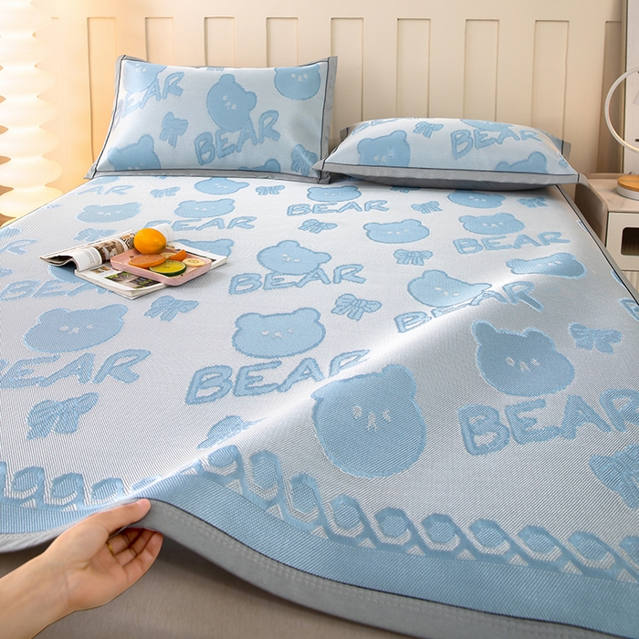 91家纺网 家纺一手货源 找家纺 莱家富 2025新款A类凉感提花冰丝凉席 快乐小熊-天蓝