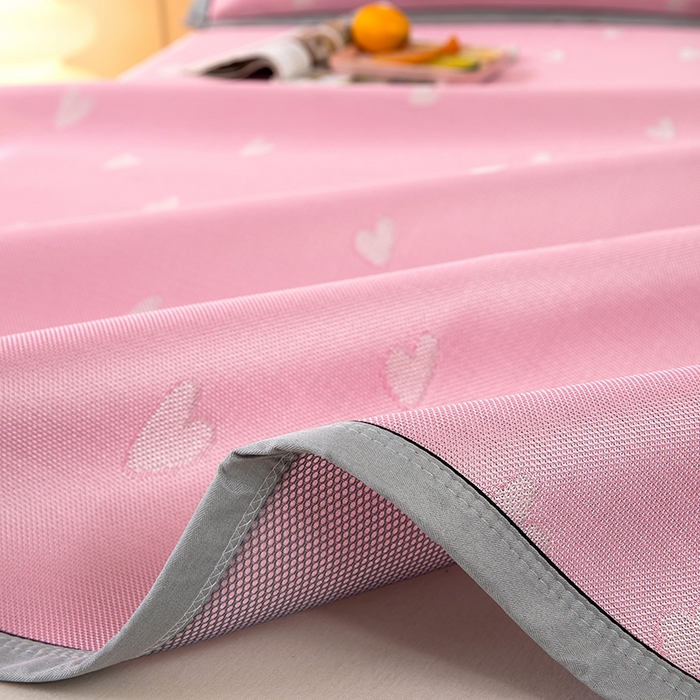 91家纺网 家纺一手货源 找家纺 莱家富 2025新款A类凉感提花冰丝凉席 心仪-粉