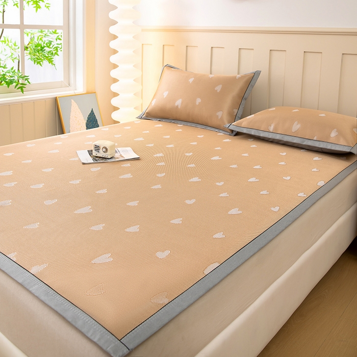 91家纺网 家纺一手货源 找家纺 莱家富 2025新款A类凉感提花冰丝凉席 心仪-奶咖