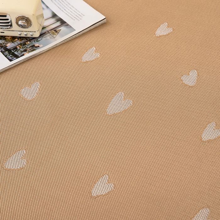 91家纺网 家纺一手货源 找家纺 莱家富 2025新款A类凉感提花冰丝凉席 心仪-奶咖