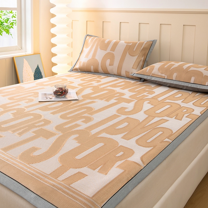 91家纺网 家纺一手货源 找家纺 莱家富 2025新款A类凉感提花冰丝凉席 字母涂鸦-奶咖