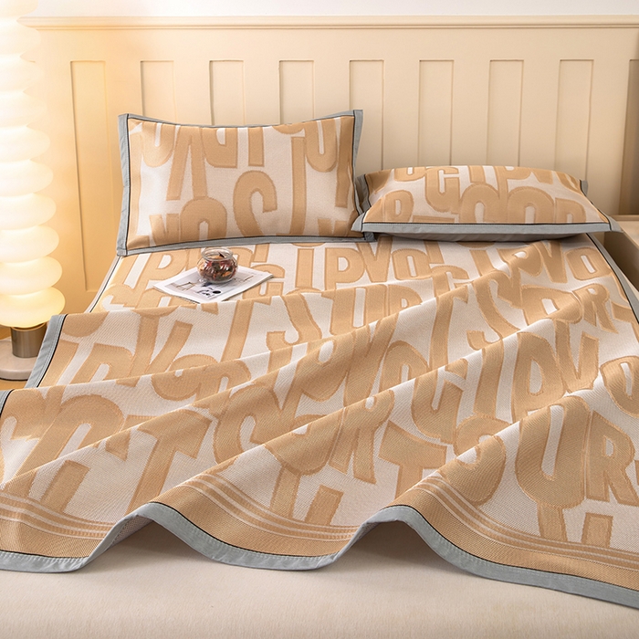 91家纺网 家纺一手货源 找家纺 莱家富 2025新款A类凉感提花冰丝凉席 字母涂鸦-奶咖