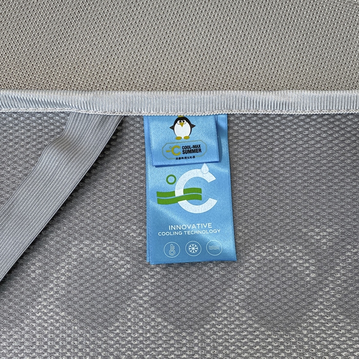 91家纺网 家纺一手货源 找家纺 莱家富 2025新款A类凉感提花冰丝凉席床裙款 快乐小熊-灰