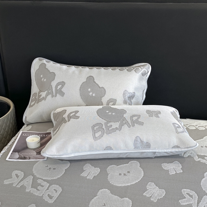 91家纺网 家纺一手货源 找家纺 莱家富 2025新款A类凉感提花冰丝凉席床裙款 快乐小熊-灰