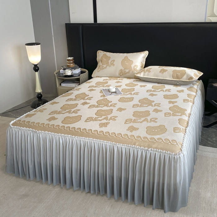 91家纺网 家纺一手货源 找家纺 莱家富 2025新款A类凉感提花冰丝凉席床裙款 快乐小熊-奶咖