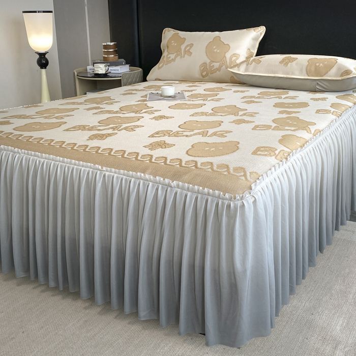 91家纺网 家纺一手货源 找家纺 莱家富 2025新款A类凉感提花冰丝凉席床裙款 快乐小熊-奶咖