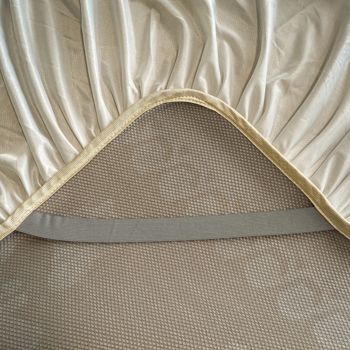 91家纺网 家纺一手货源 找家纺 莱家富 2025新款A类凉感提花冰丝凉席床裙款 快乐小熊-奶咖