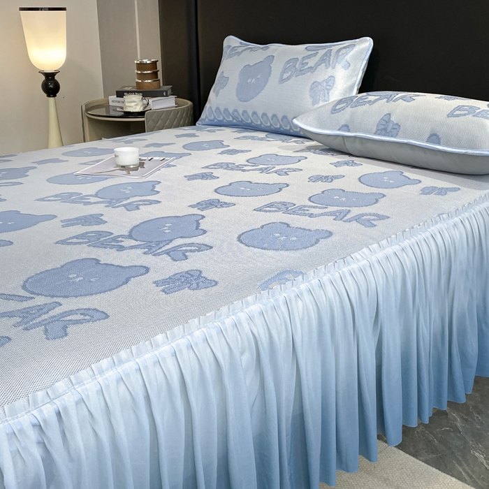 91家纺网 家纺一手货源 找家纺 莱家富 2025新款A类凉感提花冰丝凉席床裙款 快乐小熊-天蓝