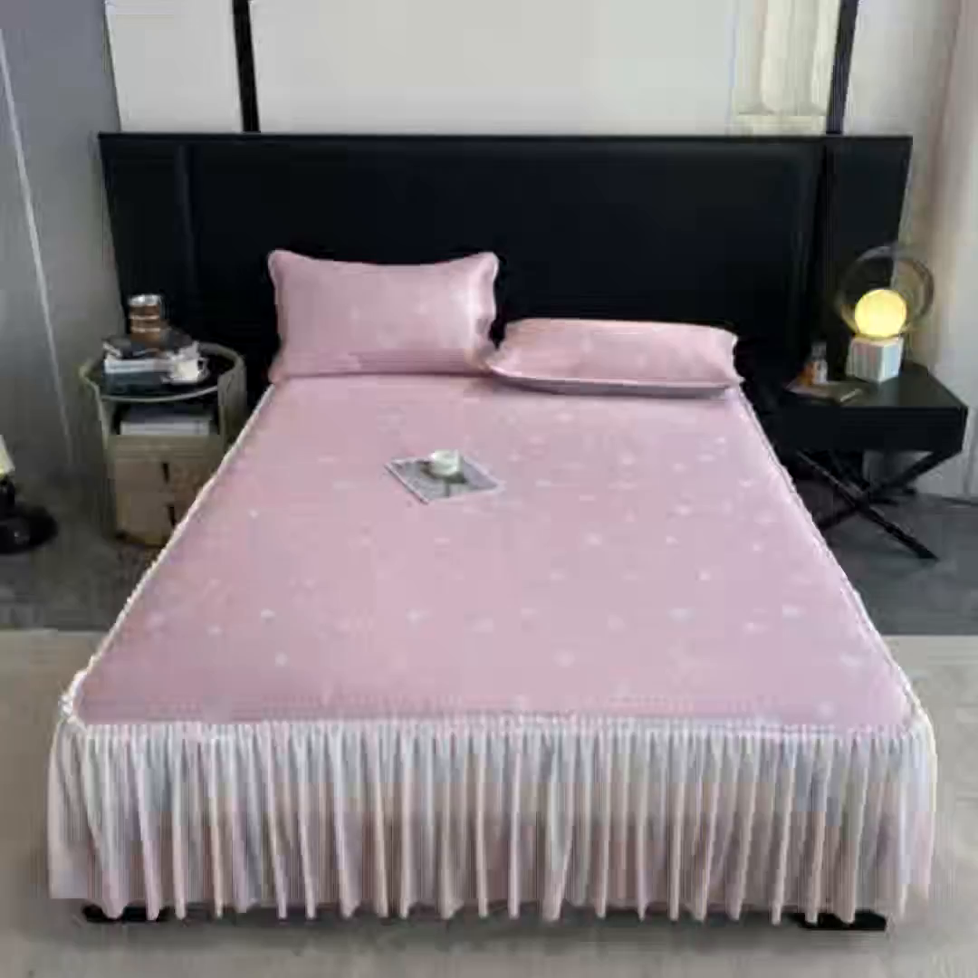 91家纺网 家纺一手货源 找家纺 莱家富 2025新款A类凉感提花冰丝凉席床裙款 心仪-粉