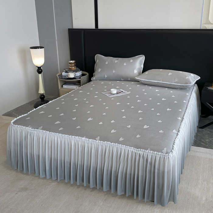 91家纺网 家纺一手货源 找家纺 莱家富 2025新款A类凉感提花冰丝凉席床裙款 心仪-灰