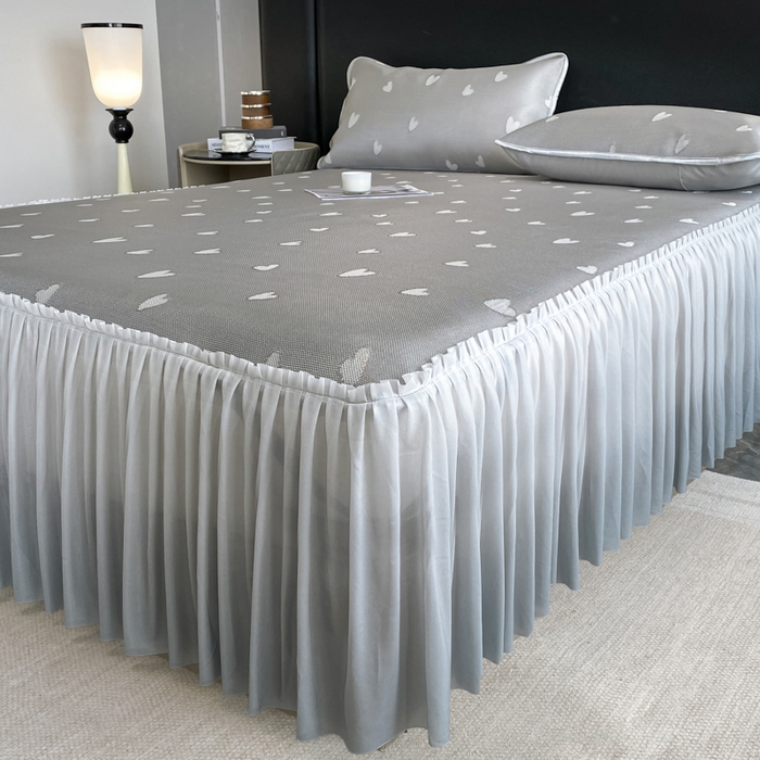 91家纺网 家纺一手货源 找家纺 莱家富 2025新款A类凉感提花冰丝凉席床裙款 心仪-灰